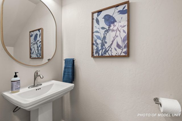 2028 Sunset Drive 8, Medford, OR 97501