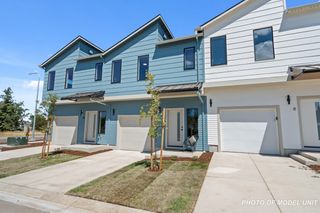 2028 Sunset Drive 8, Medford, OR 97501