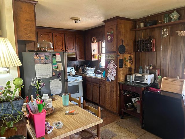 276 Al Drive, Clinton, SC 29325