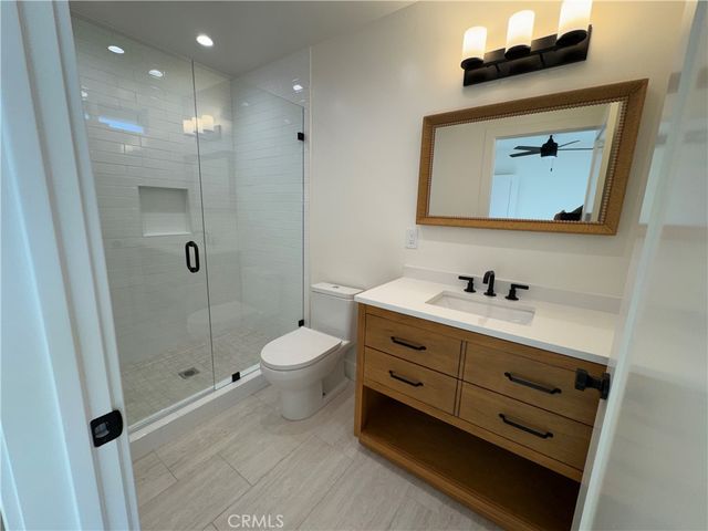 6837 Oak Park Avenue, Lake Balboa, CA 91406