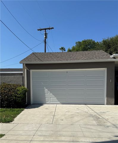 6837 Oak Park Avenue, Lake Balboa, CA 91406