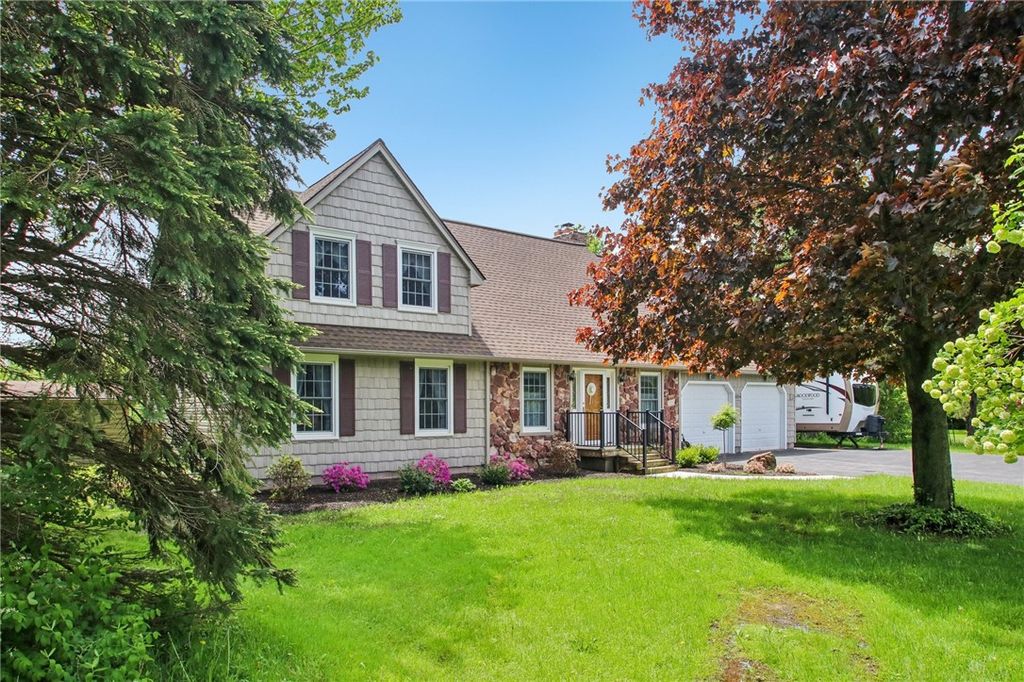 3326 Eaton Road, Williamson, NY 14589