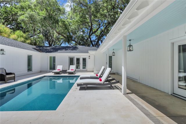 121 Colonial Drive, St Simons Island, GA 31522