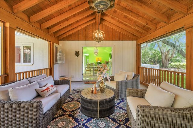 121 Colonial Drive, St Simons Island, GA 31522