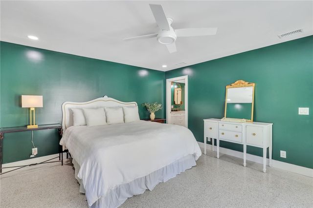 121 Colonial Drive, St Simons Island, GA 31522