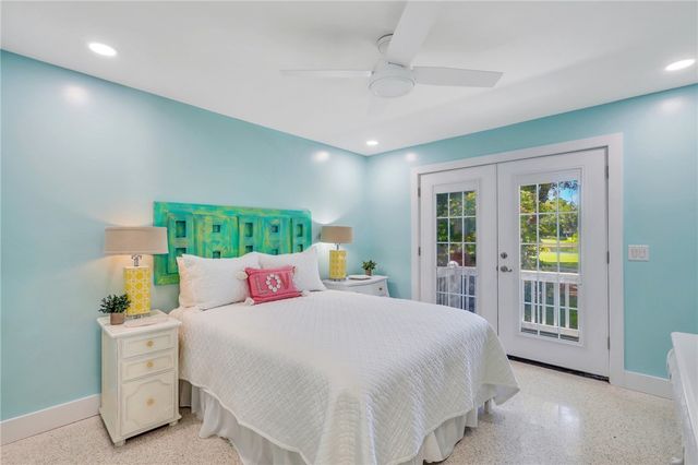 121 Colonial Drive, St Simons Island, GA 31522