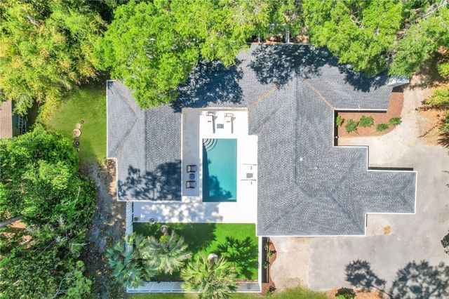 121 Colonial Drive, St Simons Island, GA 31522