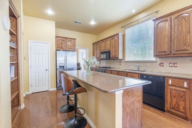 3313 Leanne Drive, Flower Mound, TX 75022