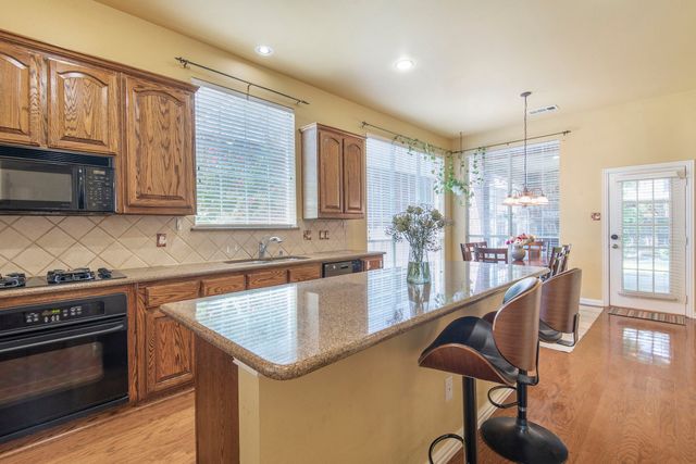 3313 Leanne Drive, Flower Mound, TX 75022