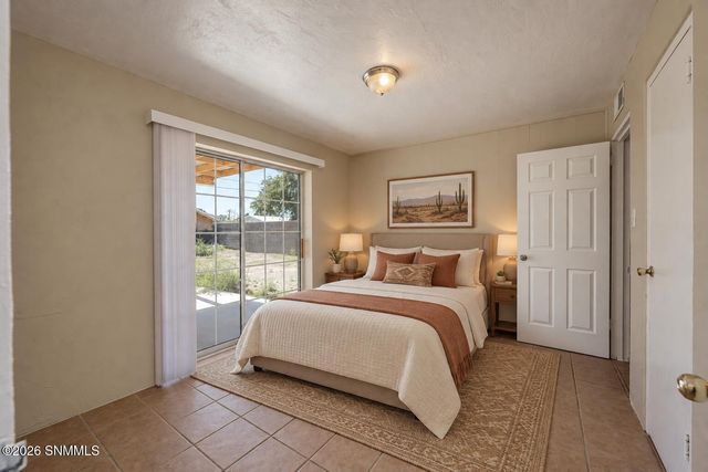 1015 Mechem Avenue, Las Cruces, NM 88005