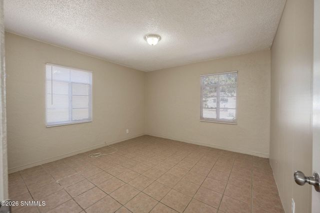 1015 Mechem Avenue, Las Cruces, NM 88005