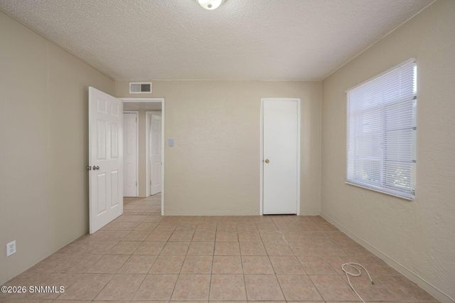 1015 Mechem Avenue, Las Cruces, NM 88005