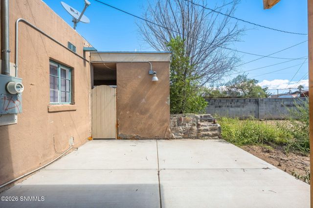 1015 Mechem Avenue, Las Cruces, NM 88005