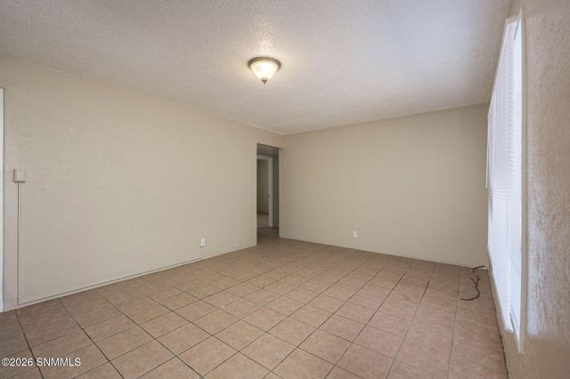 1015 Mechem Avenue, Las Cruces, NM 88005