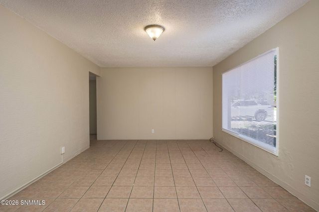 1015 Mechem Avenue, Las Cruces, NM 88005