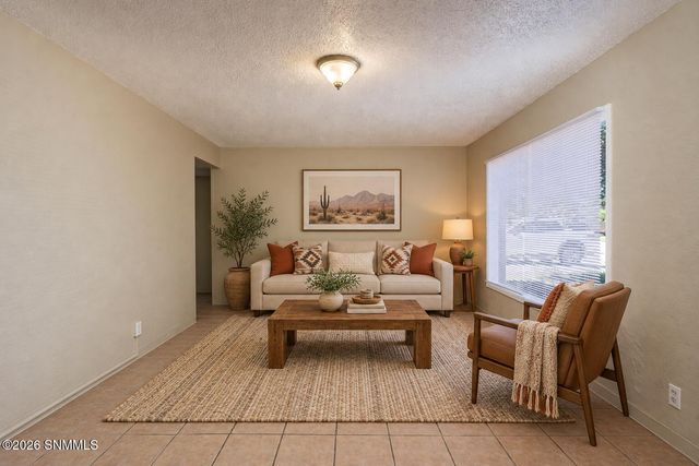 1015 Mechem Avenue, Las Cruces, NM 88005