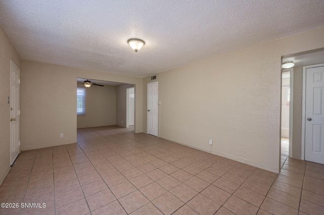 1015 Mechem Avenue, Las Cruces, NM 88005