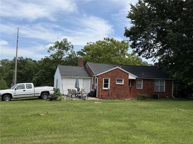1624 S 55th Street, Kansas City, KS 66106