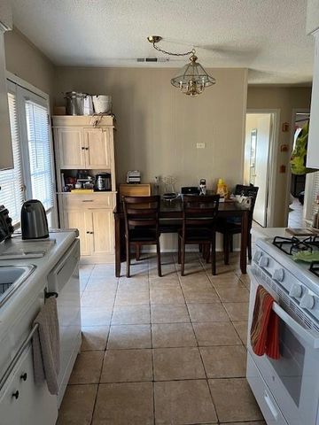 8103 Exmoor DR A, Austin, TX 78757