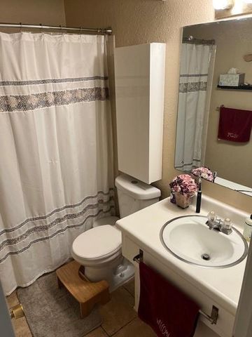 8103 Exmoor DR A, Austin, TX 78757