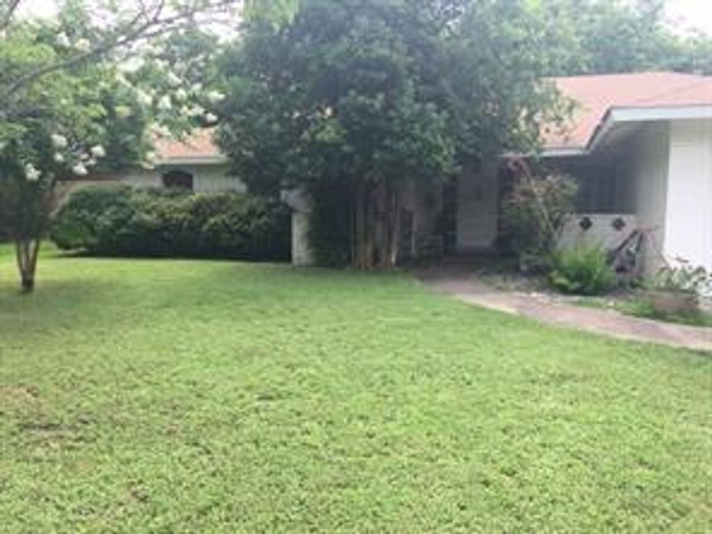 8103 Exmoor DR A, Austin, TX 78757