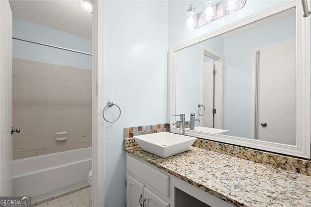 3209 Canyon Point Circle, Roswell, GA 30076