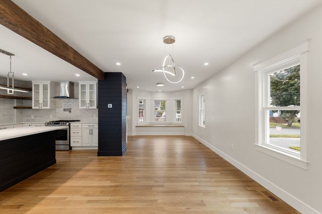3 Crane St, Danvers, MA 01923