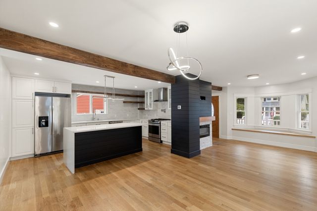 3 Crane St, Danvers, MA 01923