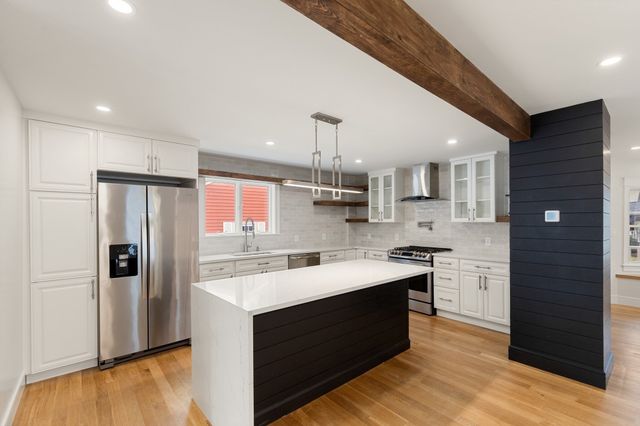 3 Crane St, Danvers, MA 01923