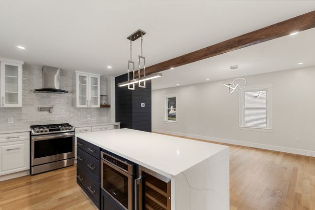 3 Crane St, Danvers, MA 01923