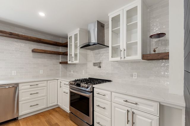 3 Crane St, Danvers, MA 01923