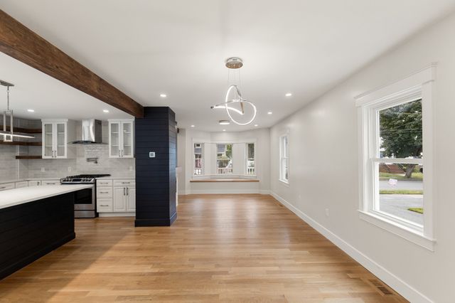 3 Crane St, Danvers, MA 01923