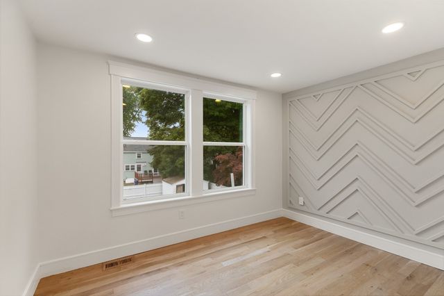 3 Crane St, Danvers, MA 01923
