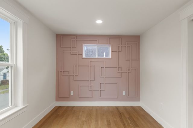 3 Crane St, Danvers, MA 01923