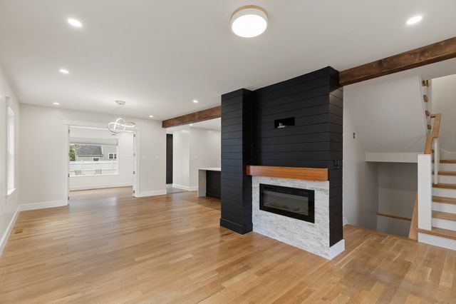3 Crane St, Danvers, MA 01923