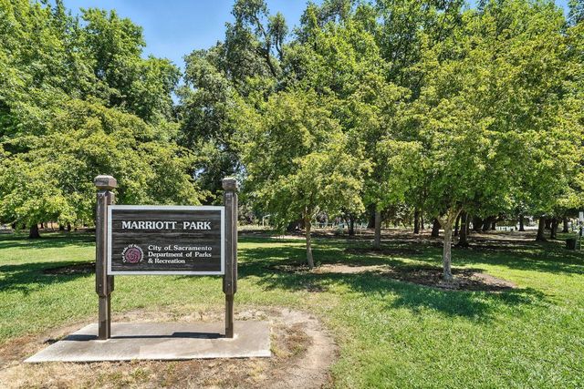 7729 Sleepy River Way, Sacramento, CA 95831