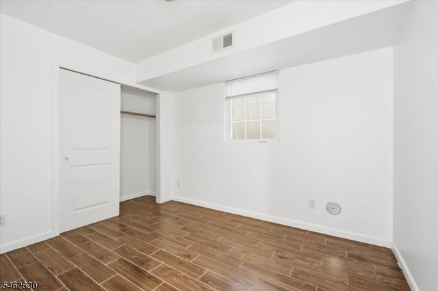28 Davis St, Harrison Town, NJ 07029