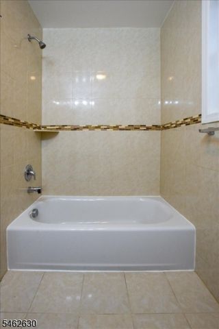 28 Davis St, Harrison Town, NJ 07029