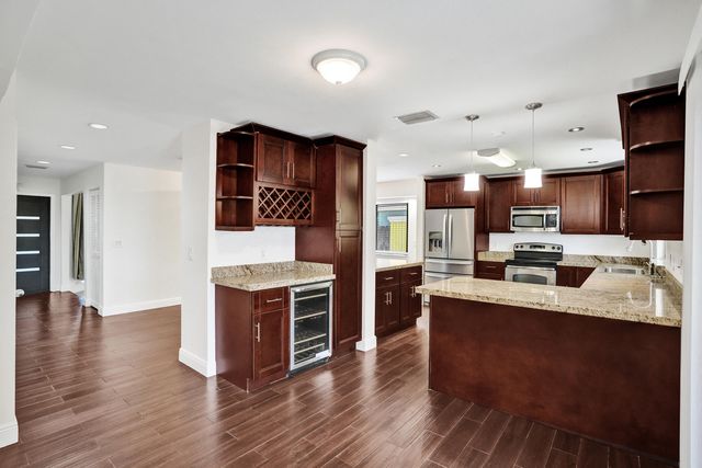 20020 NE 6th Court, Miami, FL 33179