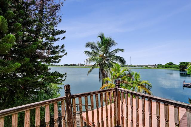 20020 NE 6th Court, Miami, FL 33179