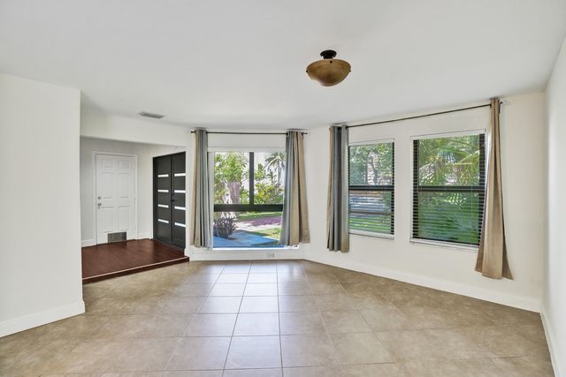 20020 NE 6th Court, Miami, FL 33179