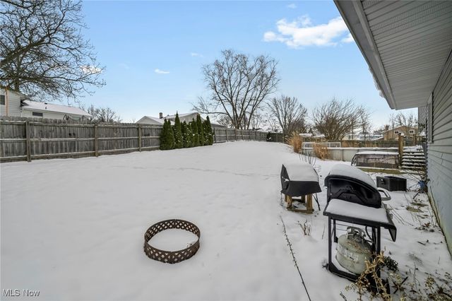 4776 Aspen Oval, Brunswick, OH 44212