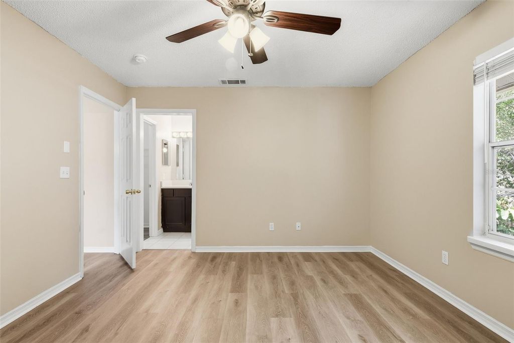 Image 15 of property listing at 17 & 19 HILLSIDE AVENUE, Orlando, FL 32803