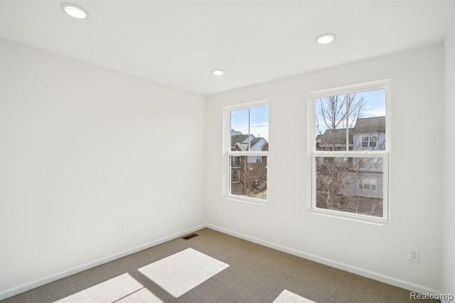 42806 Atwood Avenue, Novi, MI 48375