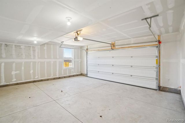 42806 Atwood Avenue, Novi, MI 48375