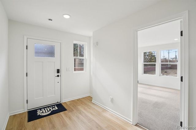 42806 Atwood Avenue, Novi, MI 48375