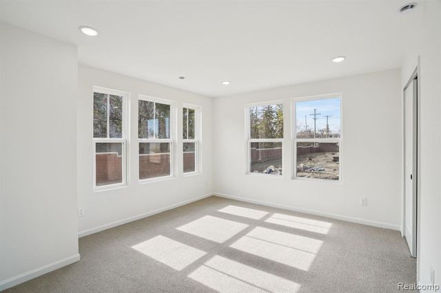 42806 Atwood Avenue, Novi, MI 48375