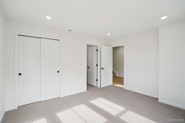 42806 Atwood Avenue, Novi, MI 48375