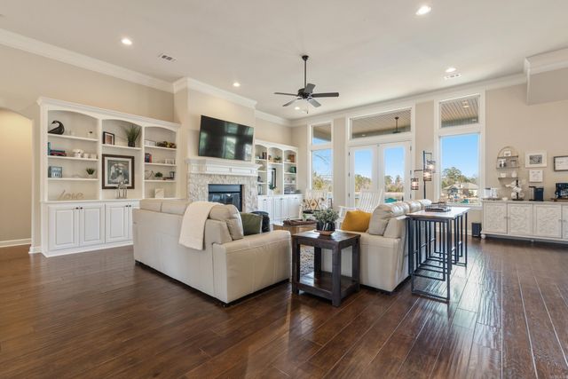 6 Gandia Place, Hot Springs Village, AR 71909