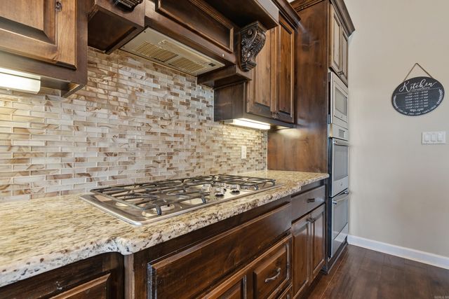 6 Gandia Place, Hot Springs Village, AR 71909